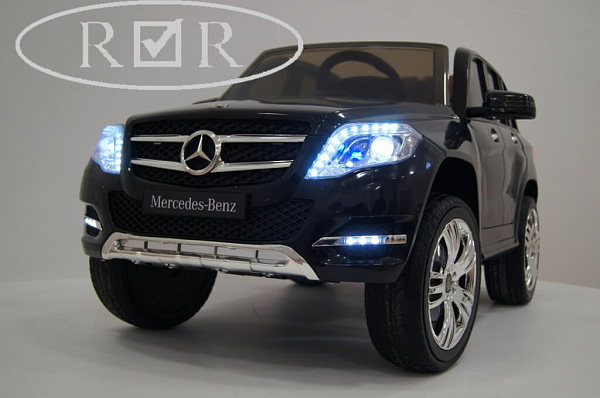 Электромобиль детский RiverToys Mercedes-Benz GLK300 (черный) с дистанционным управлением